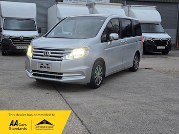Used Honda Stepwagon 2014 for sale - 76438559: Photo