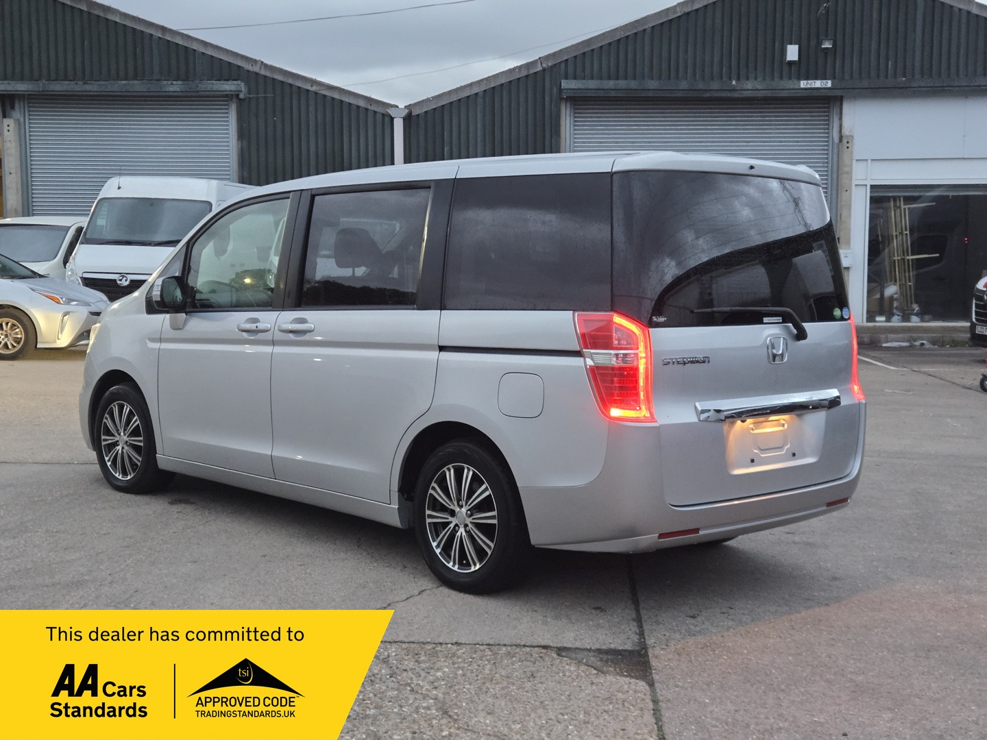 Used Honda Stepwagon 2014 for sale - 76438559: Photo 5