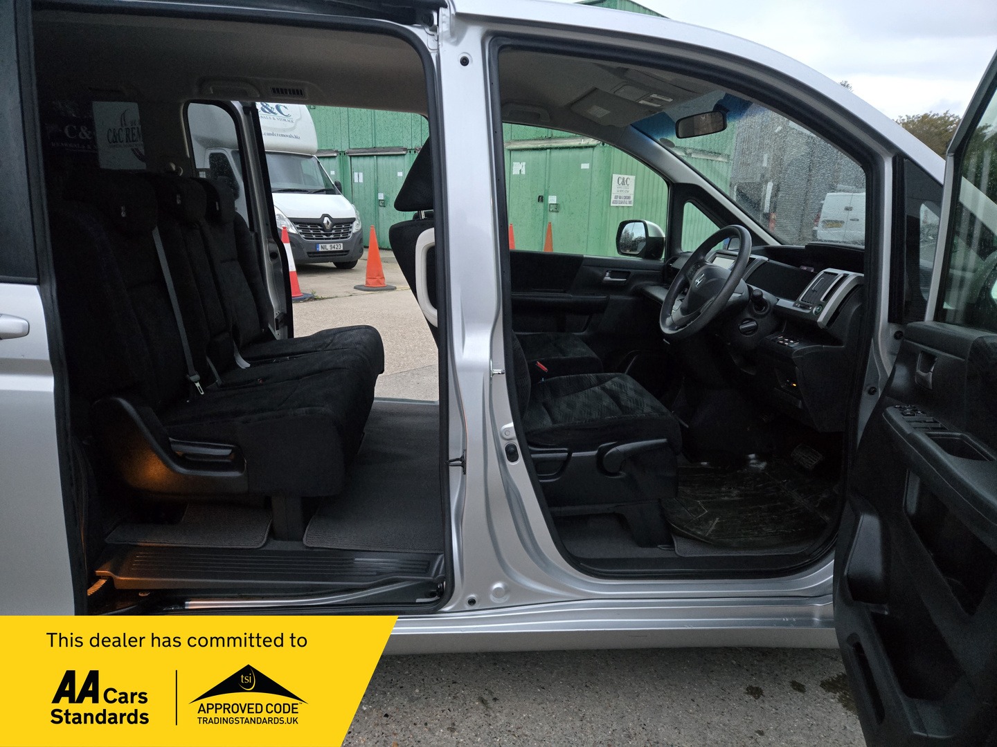 Used Honda Stepwagon 2014 for sale - 76438559: Photo 8