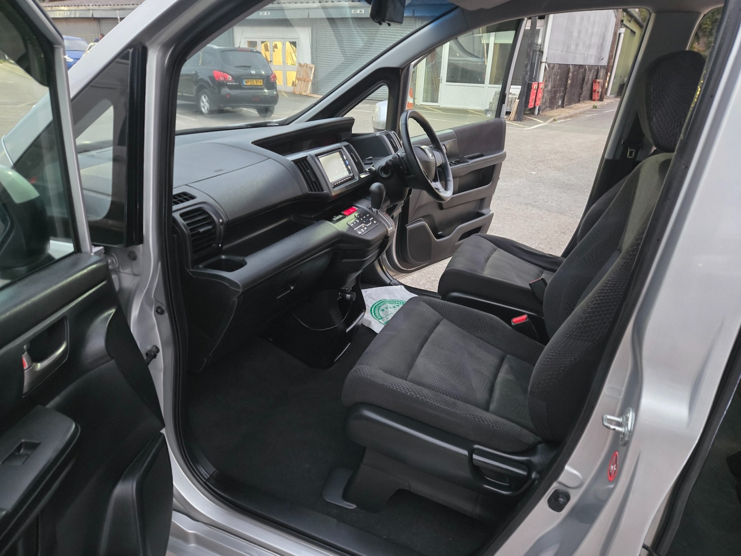 Used Honda Stepwagon 2012 for sale - 76385178: Photo 14