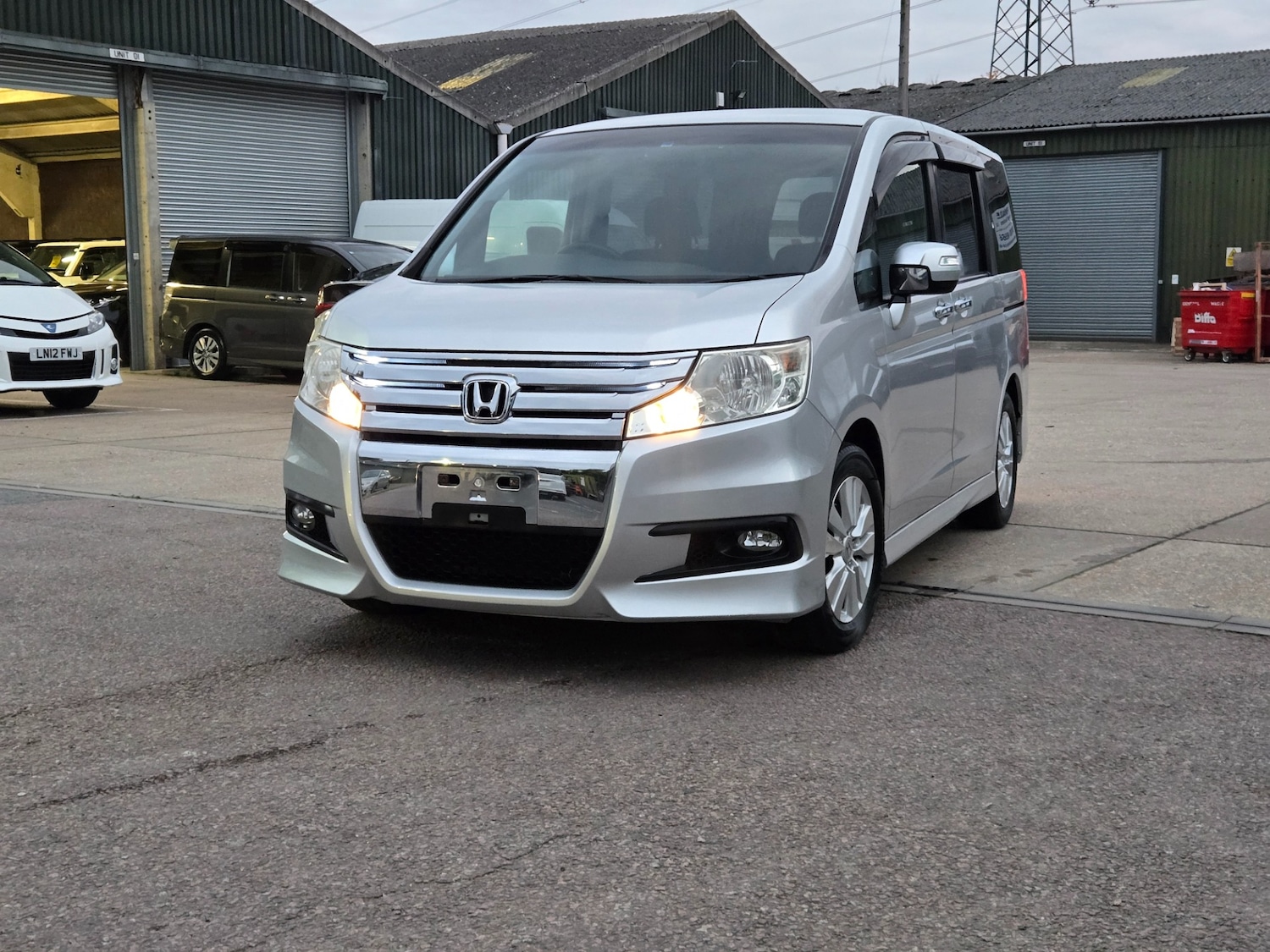 Used Honda Stepwagon 2012 for sale - 76385178: Photo 5