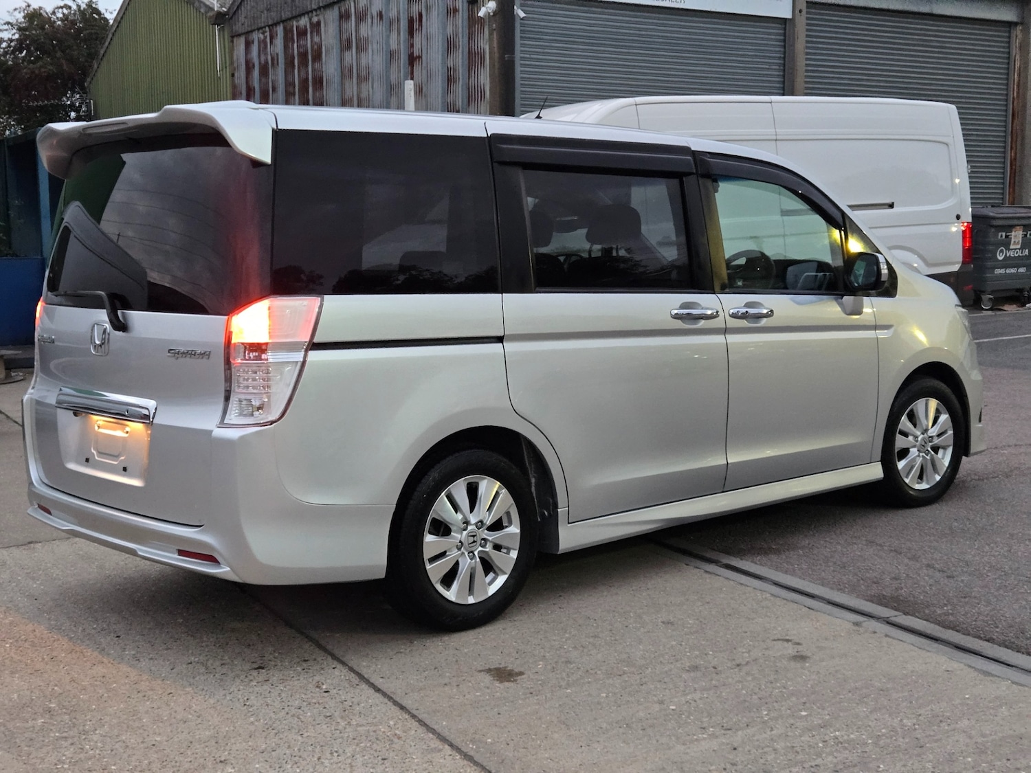 Used Honda Stepwagon 2012 for sale - 76385178: Photo 8
