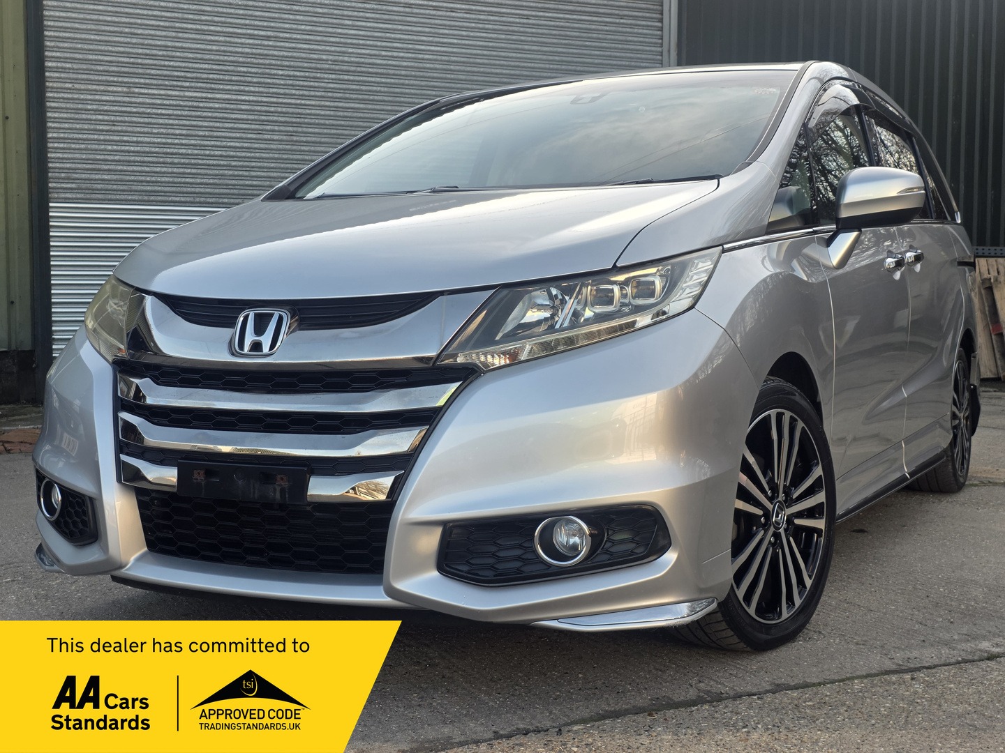 Used Honda Odyssey 2014 for sale - 77675168: Photo 2