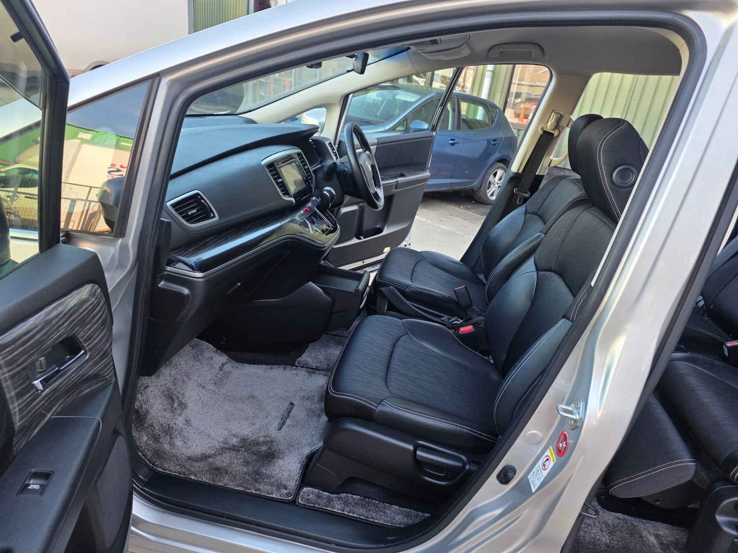 Used Honda Odyssey 2014 for sale - 77675168: Photo 8