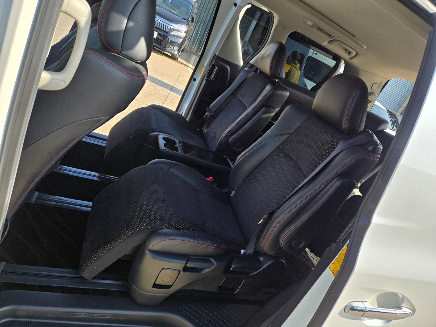 Used Toyota Vellfire 2014 for sale - 77663518: Photo 13