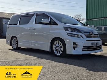 Used Toyota Vellfire 2014 for sale - 77663518: Photo