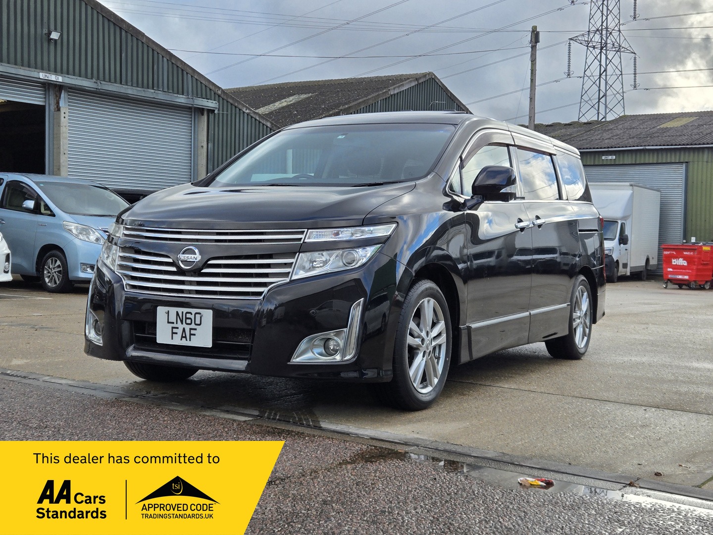 Used Nissan Elgrand 2010 for sale - 76526488: Photo 2