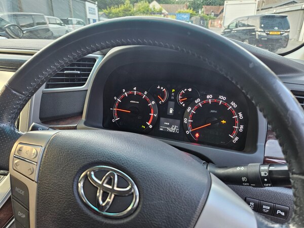 Used Toyota Vellfire 2014 for sale - 75086154: Photo 11