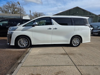 Used Toyota Vellfire 2018 for sale - 77663530: Photo