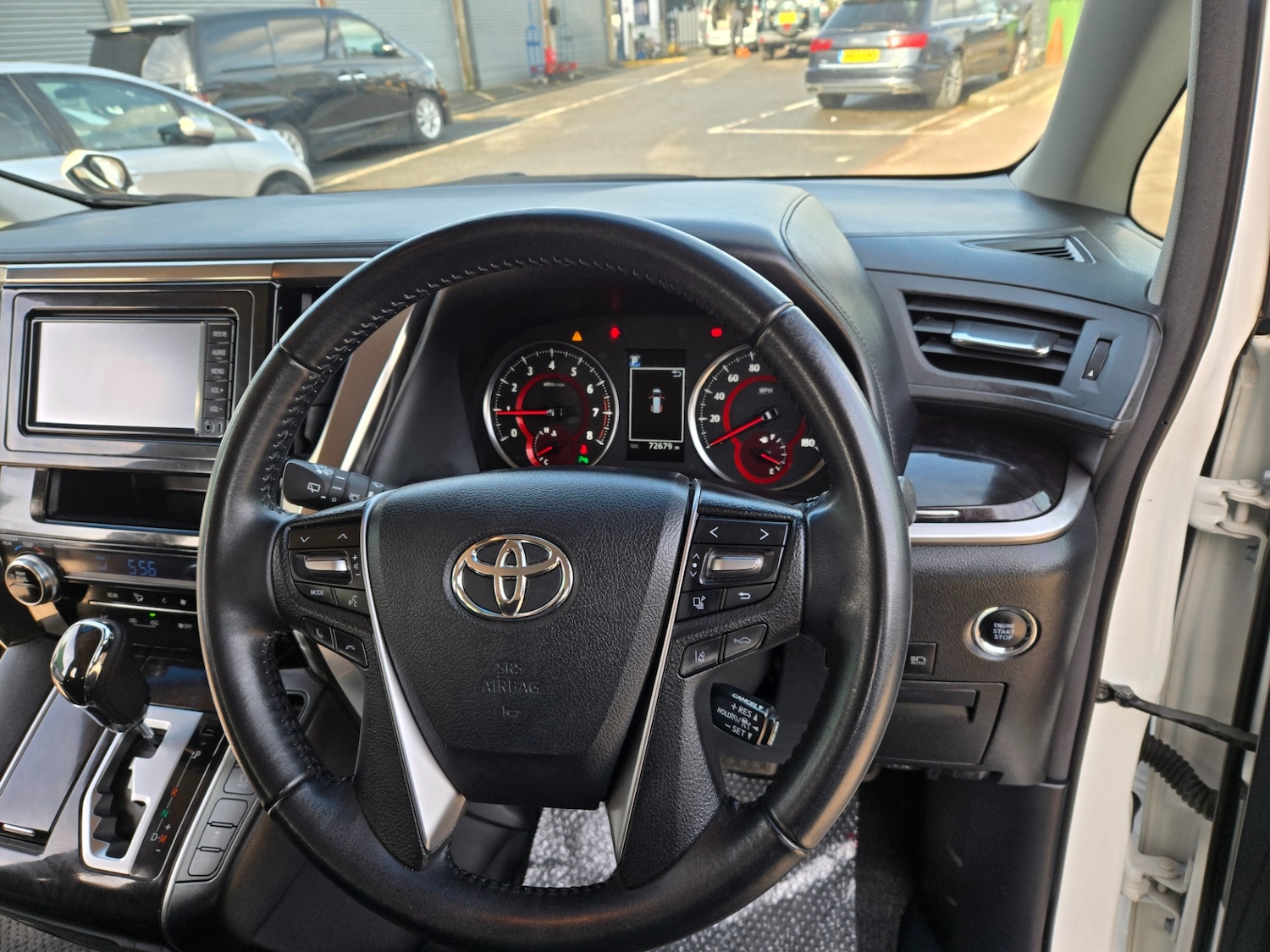 Used Toyota Vellfire 2018 for sale - 77663530: Photo 7