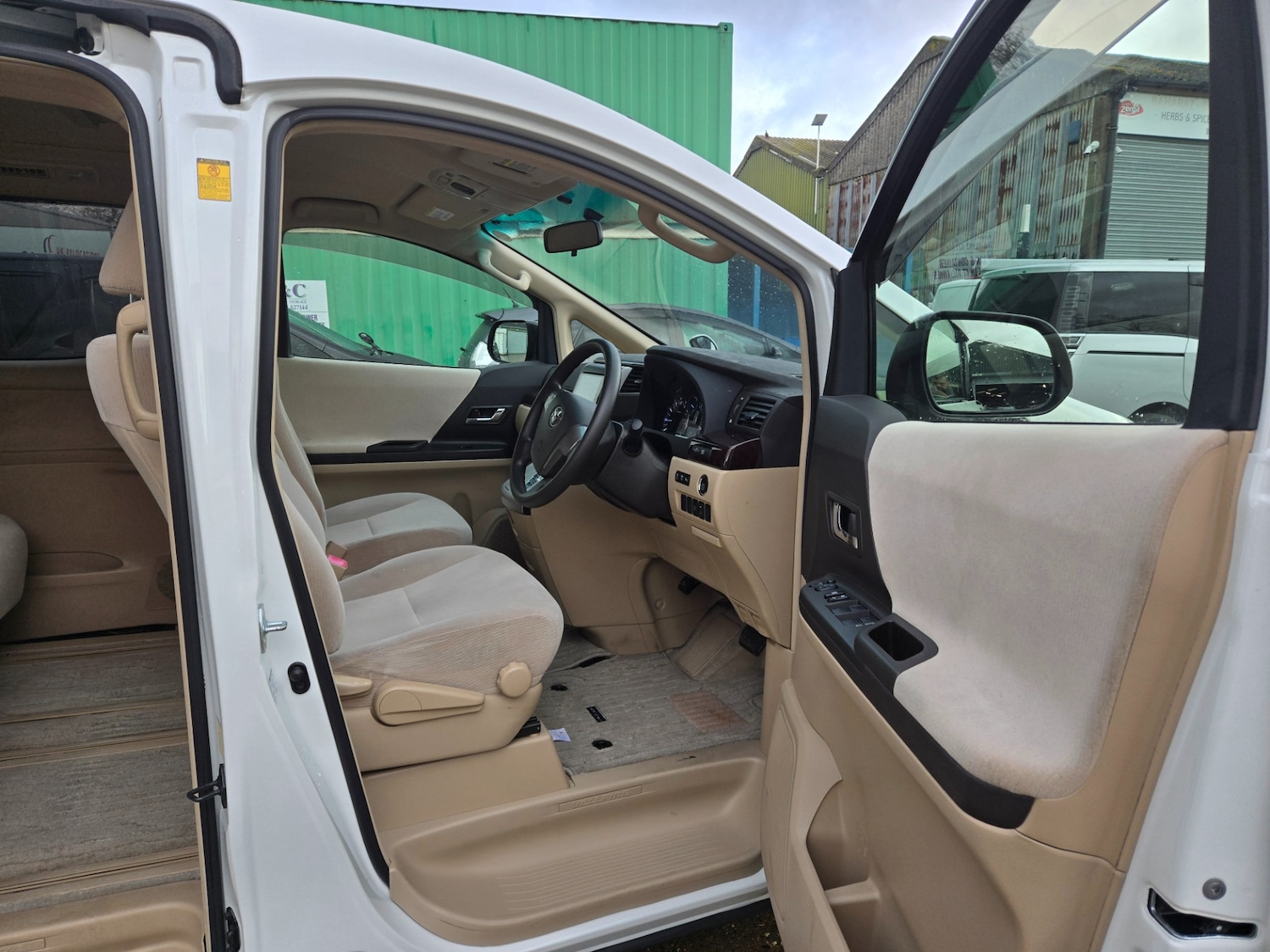 Used Toyota Vellfire 2026 for sale - 77742549: Photo 7