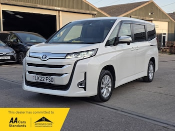 Used Toyota Voxy 2022 for sale - 79476855: Photo