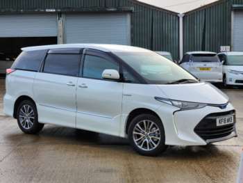 Toyota van hot sale hybrid 2018