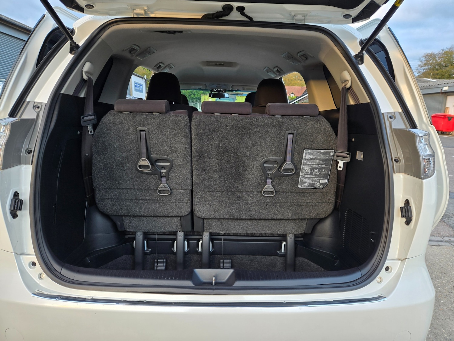 Used Toyota Estima 2012 for sale - 76596646: Photo 10