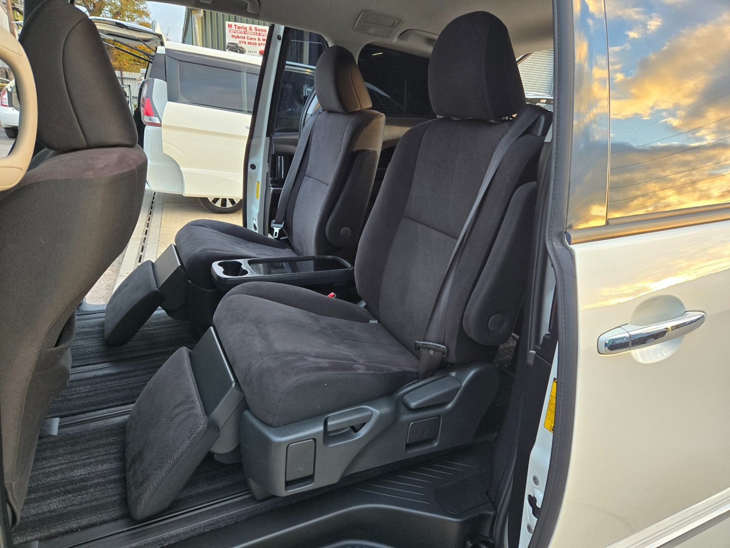 Used Toyota Estima 2012 for sale - 76596646: Photo 11