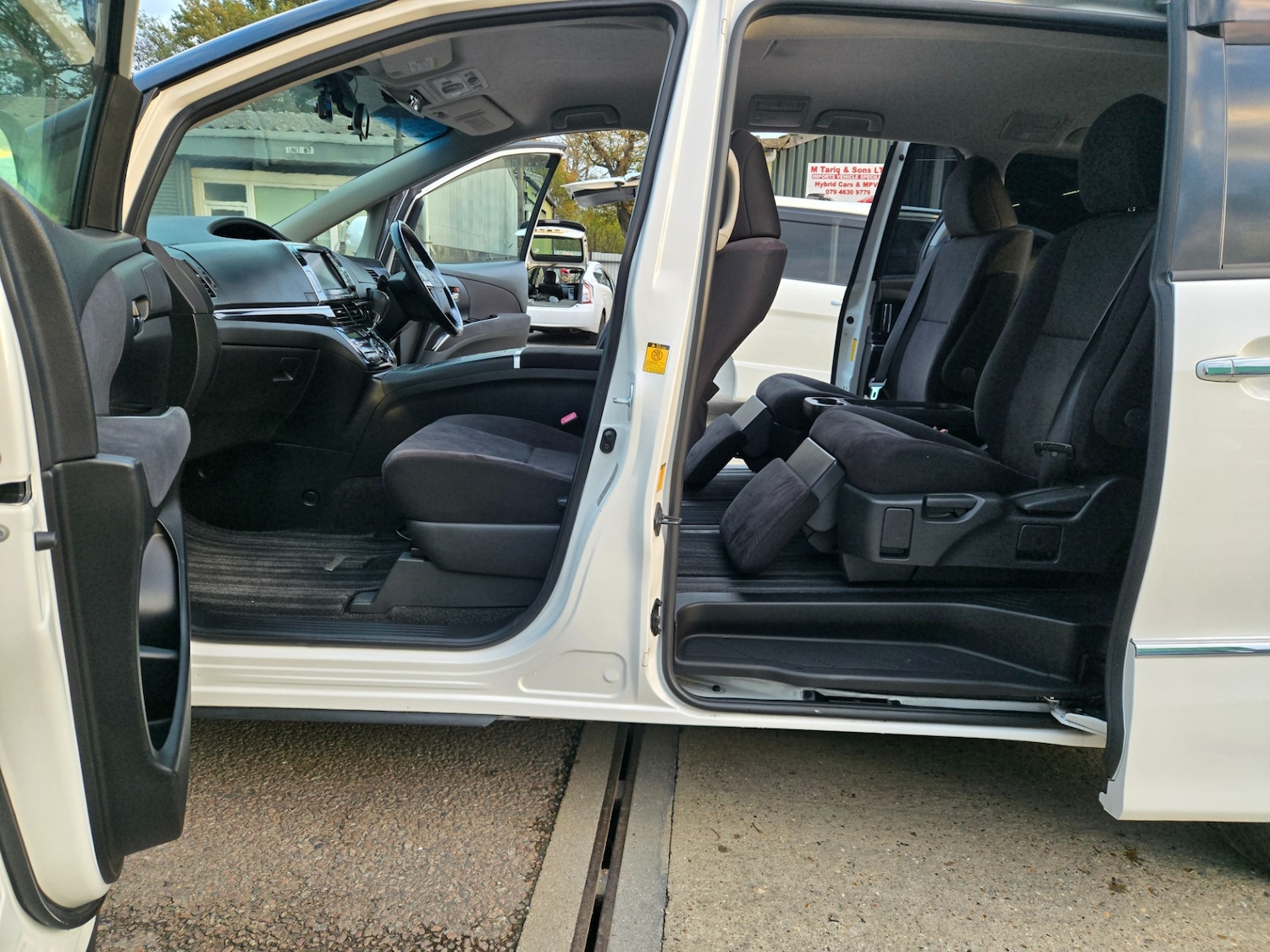 Used Toyota Estima 2012 for sale - 76596646: Photo 13