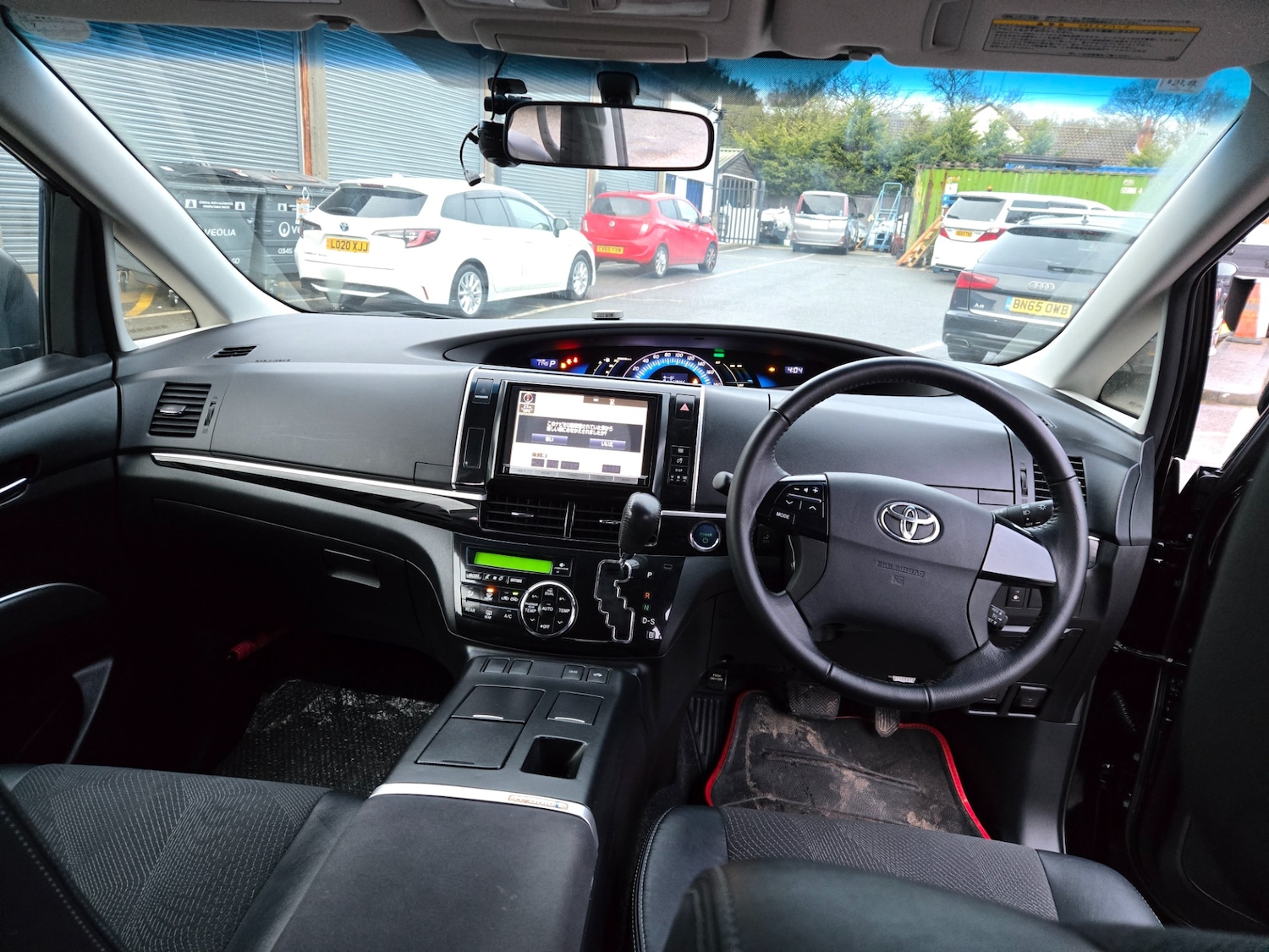 Used Toyota Estima 2026 for sale - 77562600: Photo 12