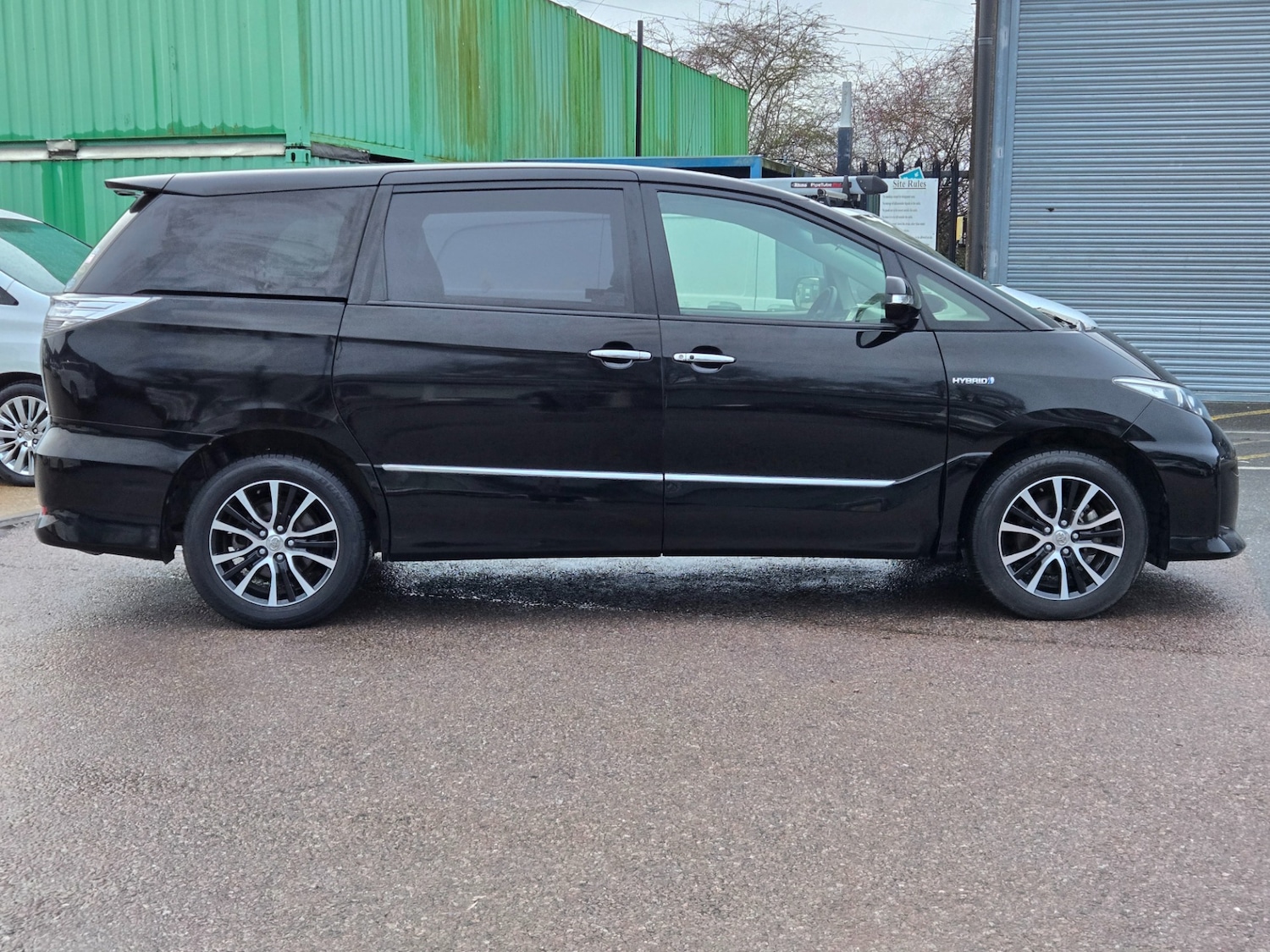 Used Toyota Estima 2026 for sale - 77562600: Photo 3
