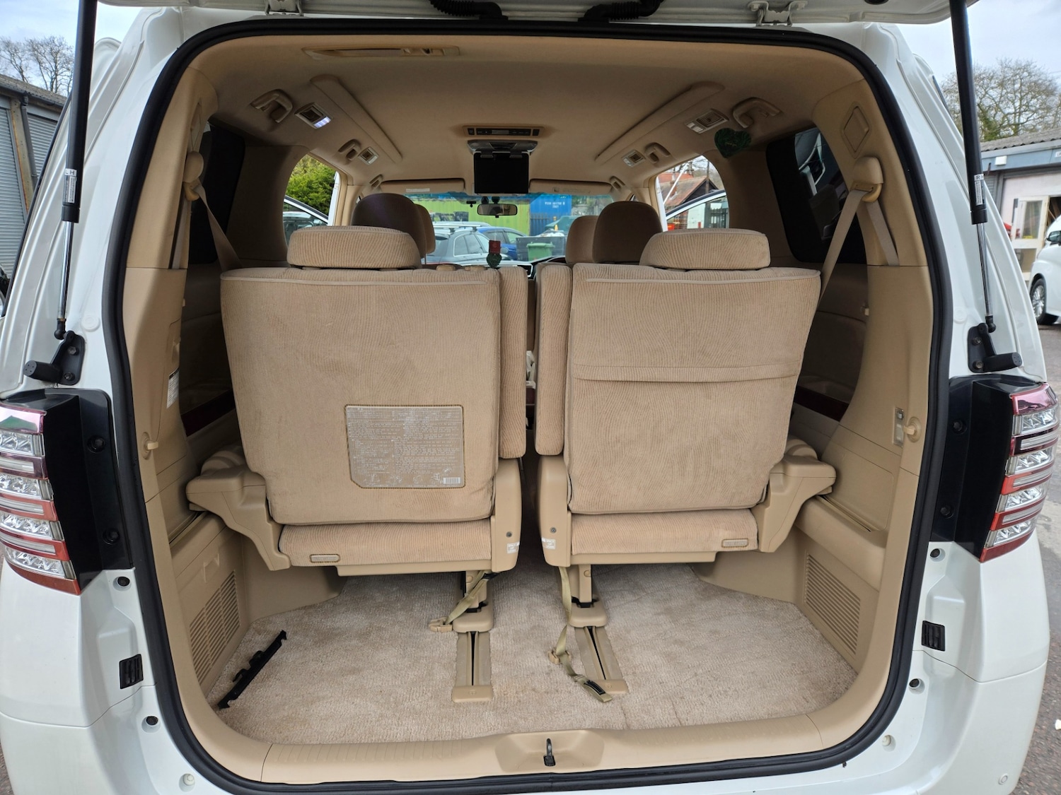 Used Toyota Vellfire 2024 for sale - 77664881: Photo 12