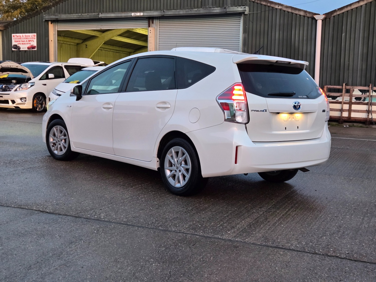 Used Toyota Prius 2019 for sale - 76860139: Photo 4