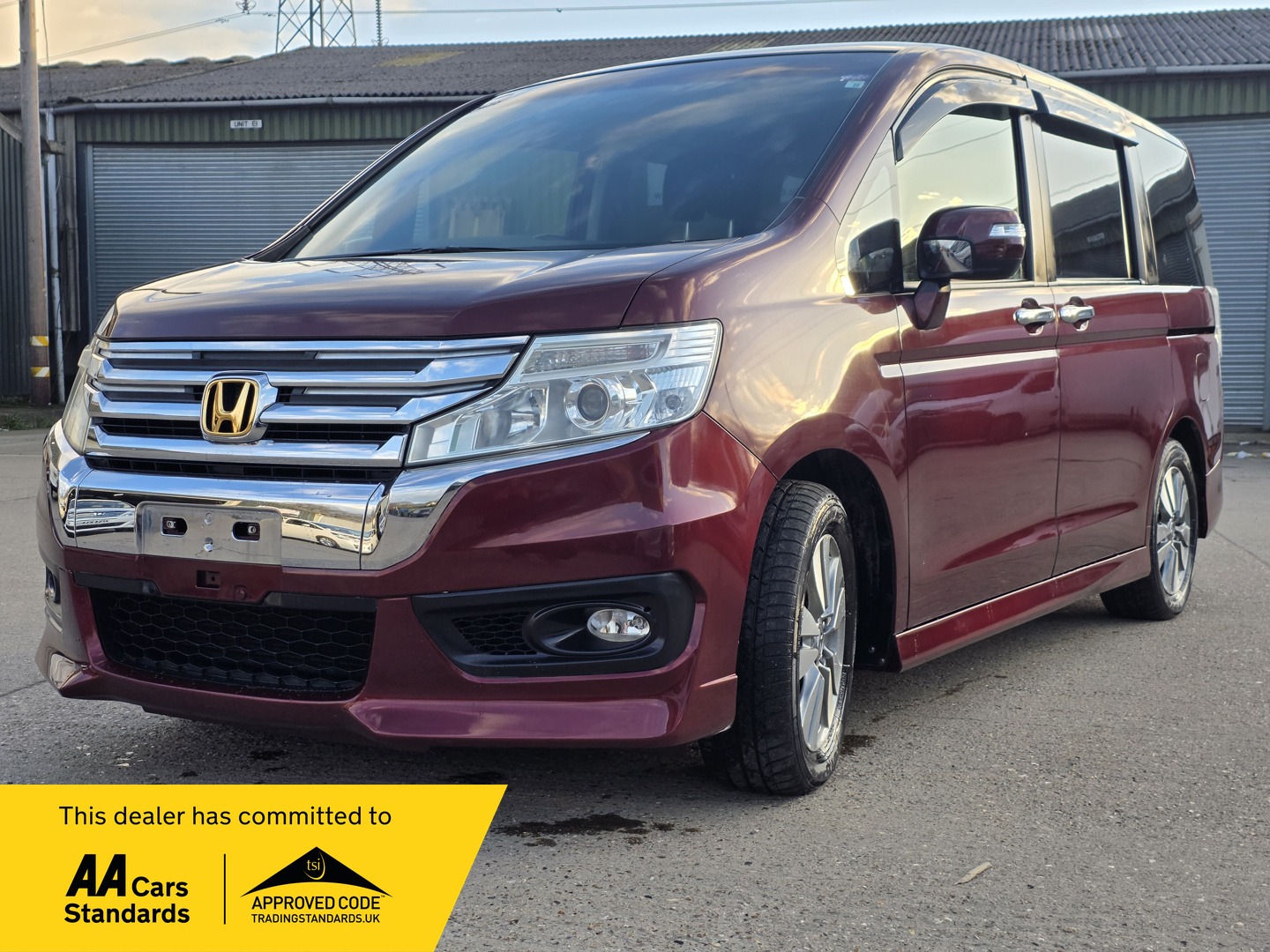 Used Honda Stepwagon 2012 for sale - 77802536: Photo 2