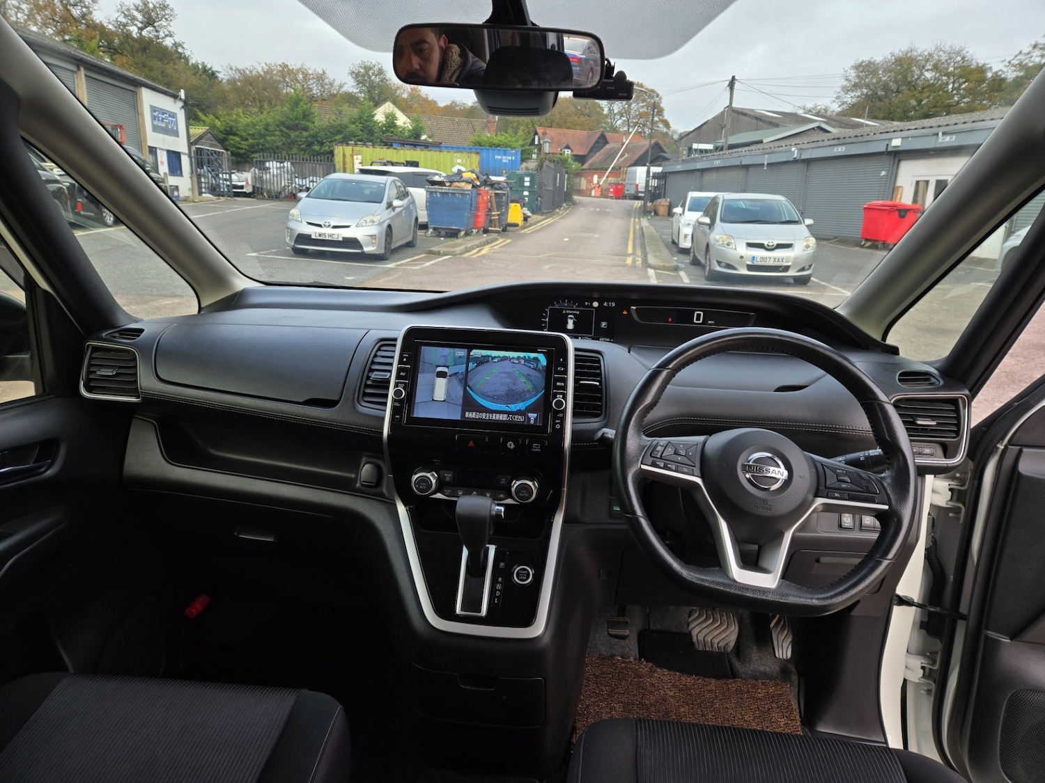 Used Nissan Serena 2019 for sale - 76594763: Photo 10