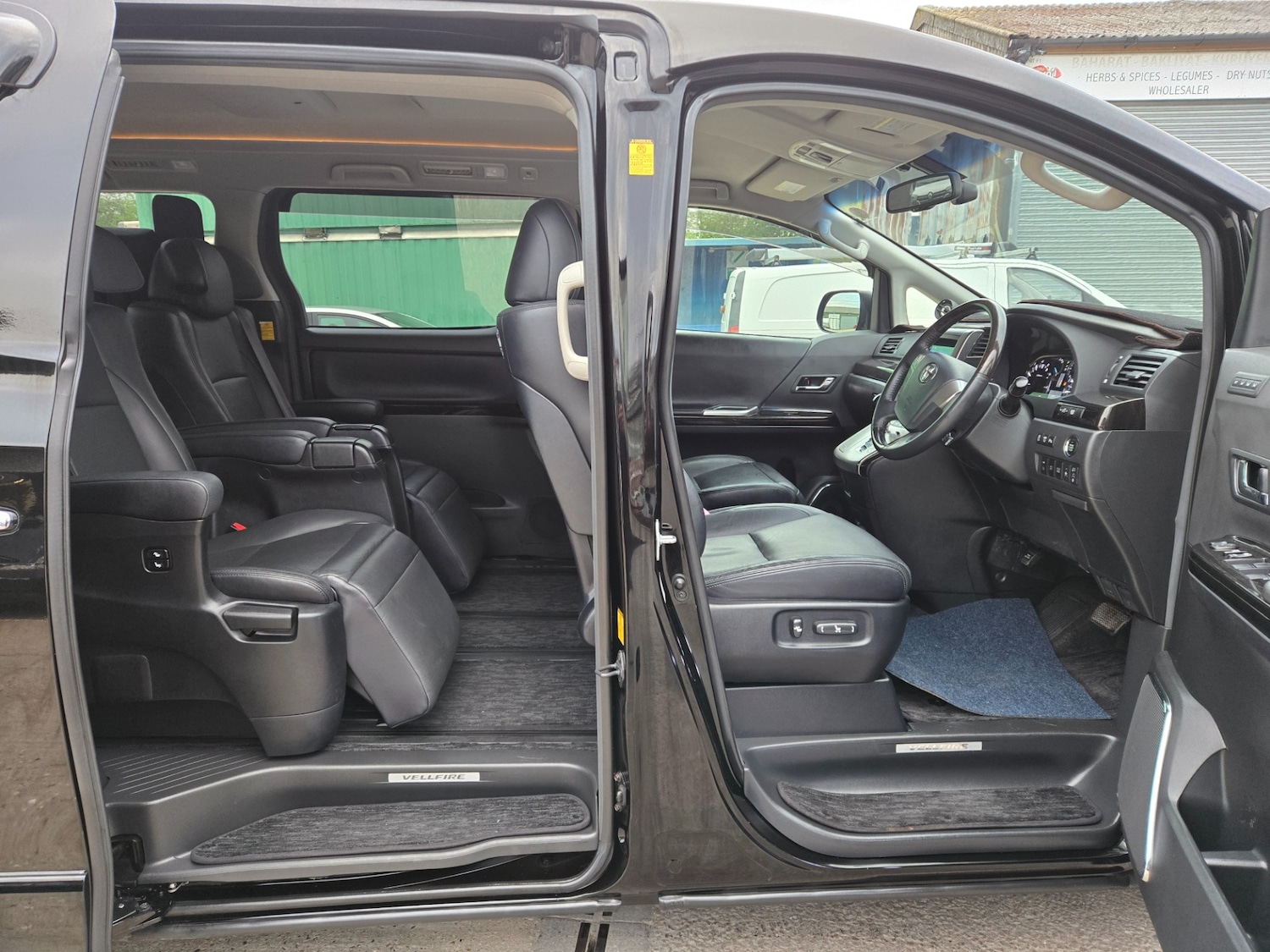 Used Toyota Vellfire 2026 for sale - 78012651: Photo 12