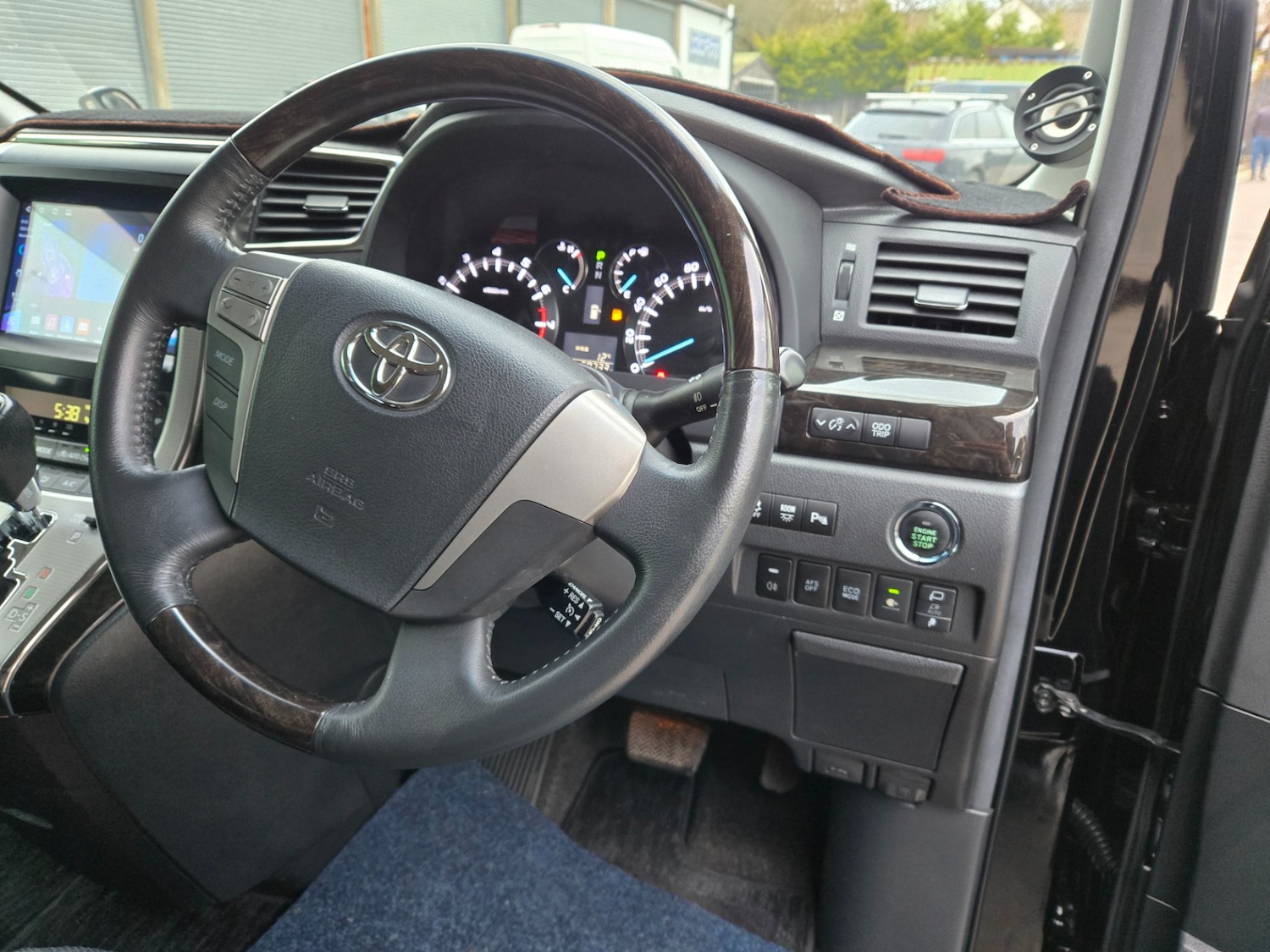 Used Toyota Vellfire 2026 for sale - 78012651: Photo 9