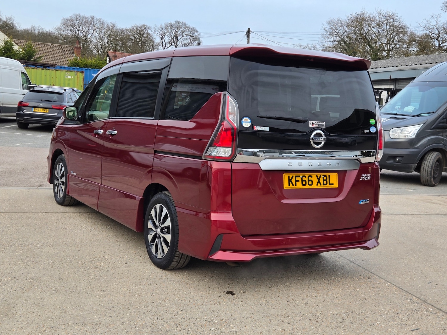 Used Nissan Serena 2017 for sale - 77590372: Photo 5