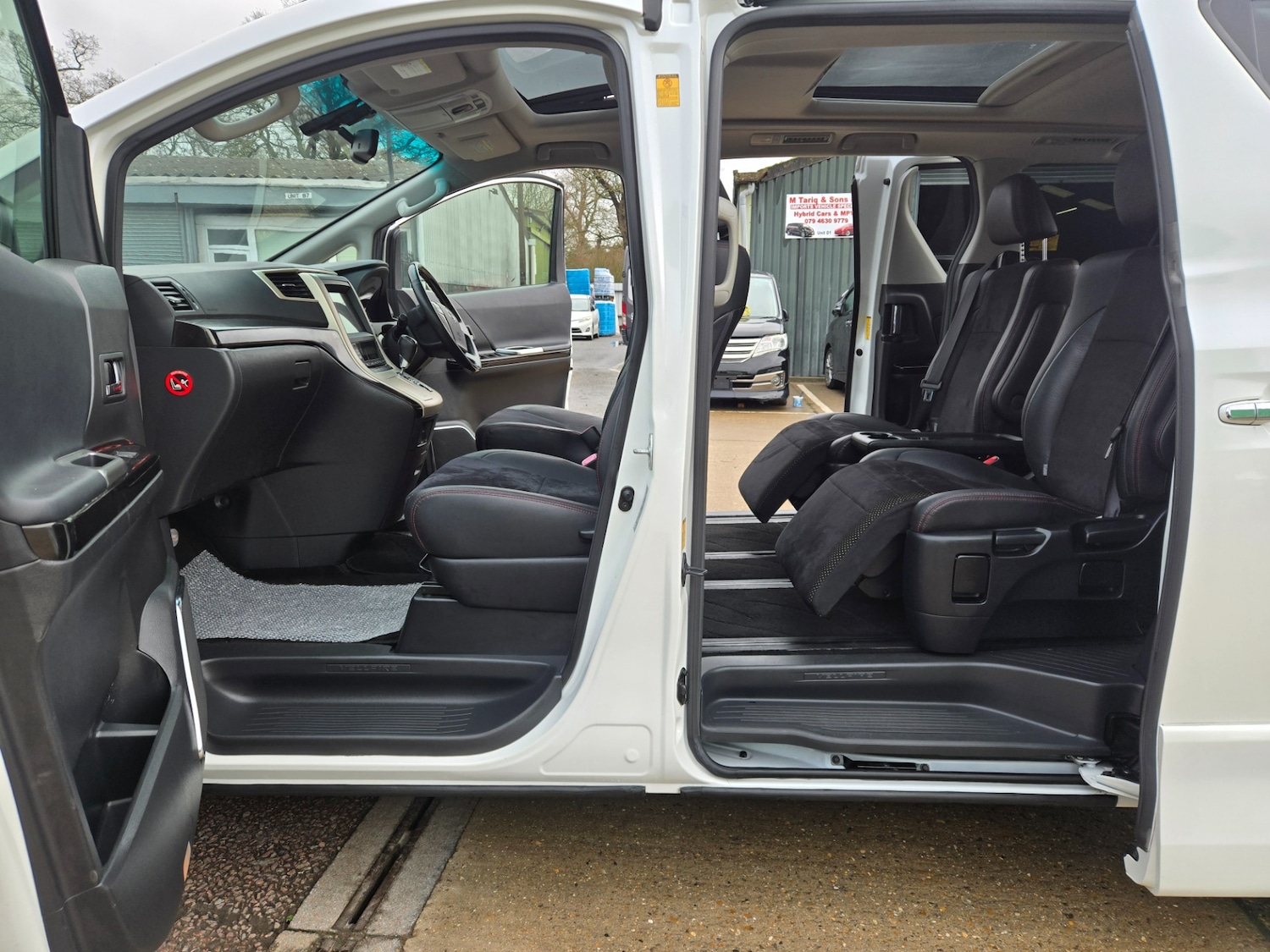 Used Toyota Vellfire 2026 for sale - 77562607: Photo 11