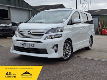 Used Toyota Vellfire 2014 for sale - 77562607: Photo