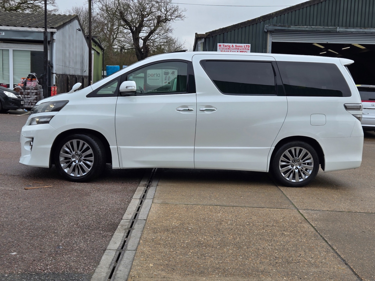 Used Toyota Vellfire 2026 for sale - 77562607: Photo 3