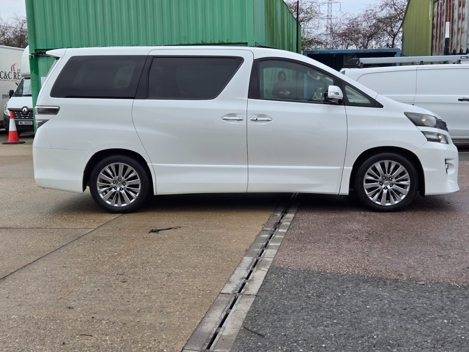 Used Toyota Vellfire 2026 for sale - 77562607: Photo 6