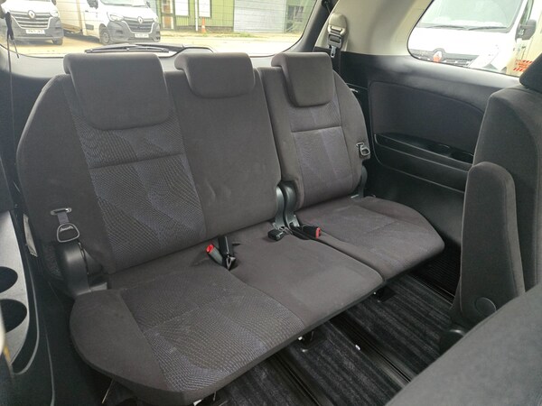 Used Toyota Estima 2013 for sale - 72792529: Photo 13