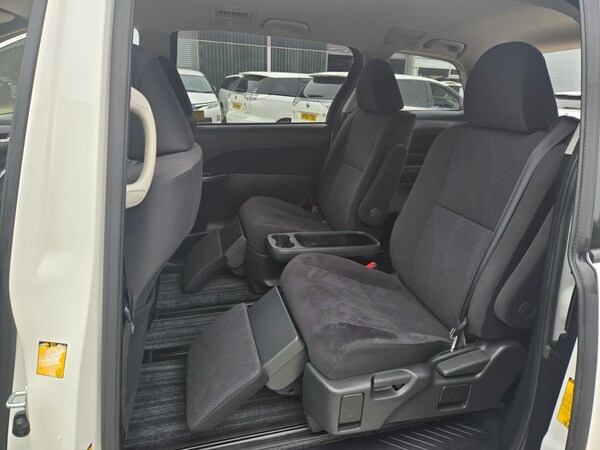 Used Toyota Estima 2013 for sale - 72792529: Photo 17