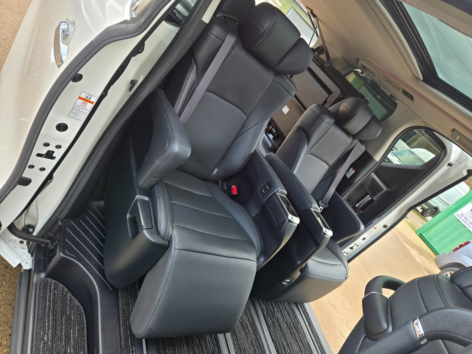 Used Toyota Vellfire 2017 for sale - 77590389: Photo 11