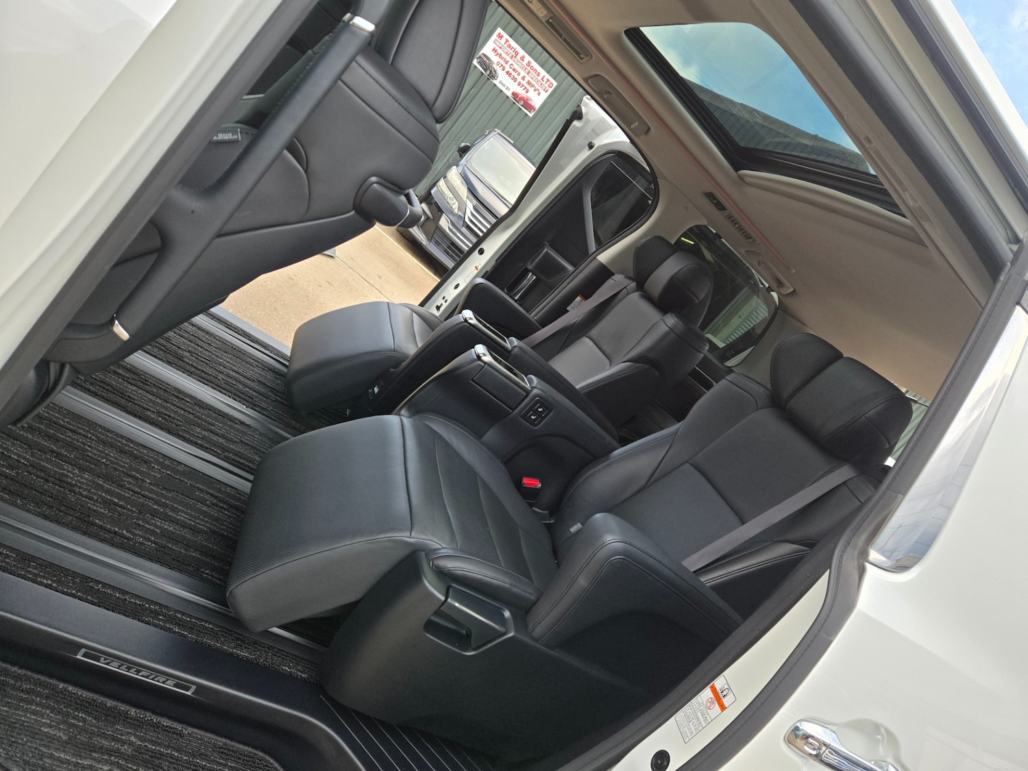 Used Toyota Vellfire 2017 for sale - 77590389: Photo 13