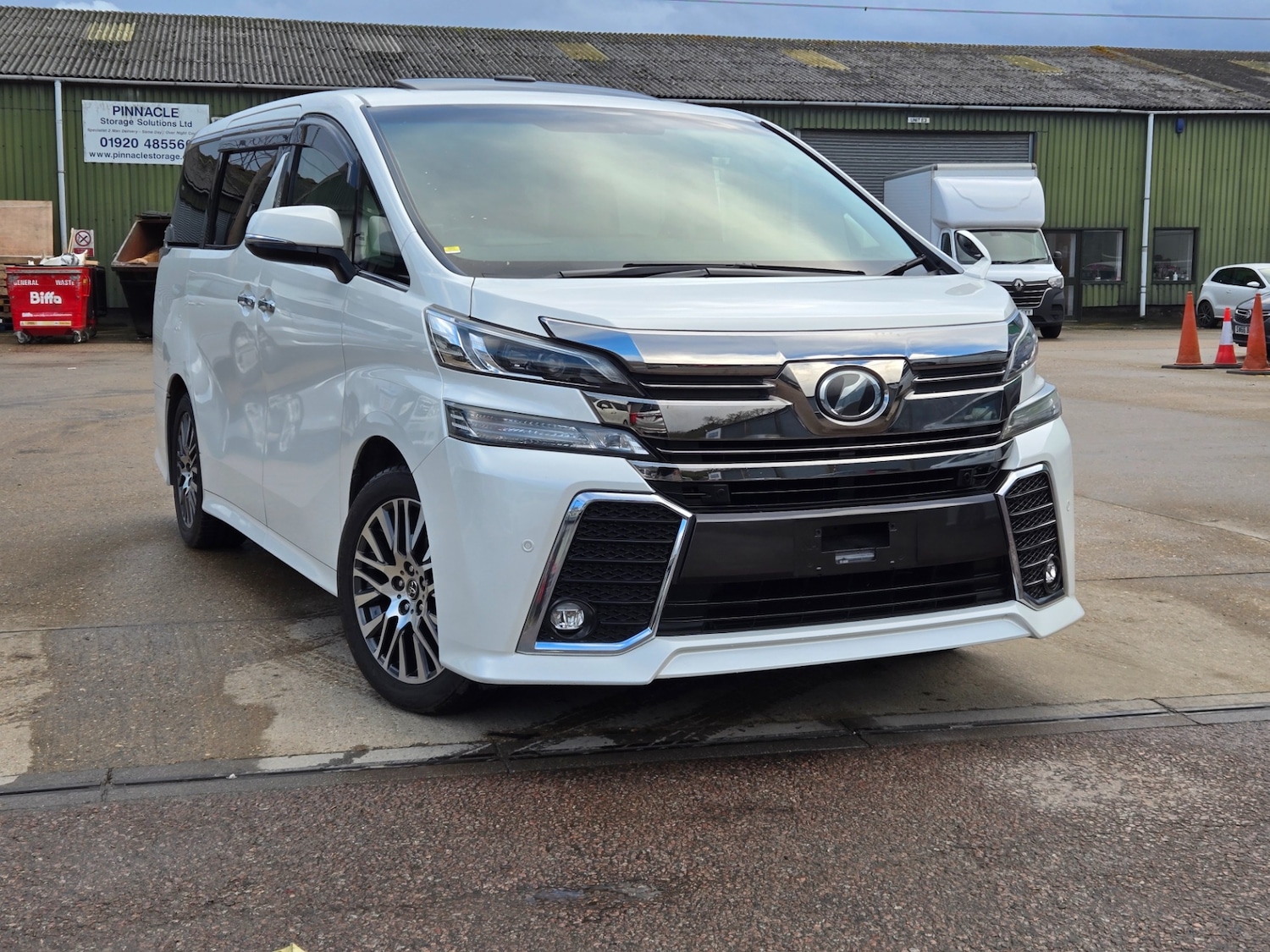 Used Toyota Vellfire 2017 for sale - 77590389: Photo 3