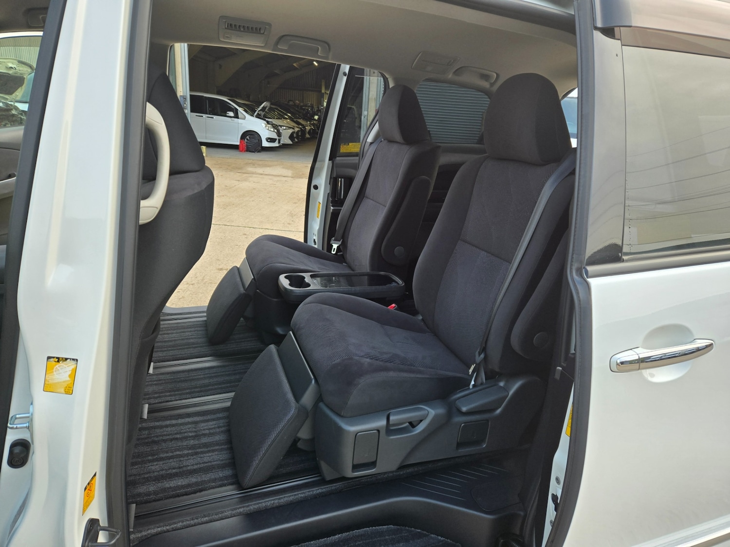 Used Toyota Estima 2013 for sale - 76594732: Photo 15