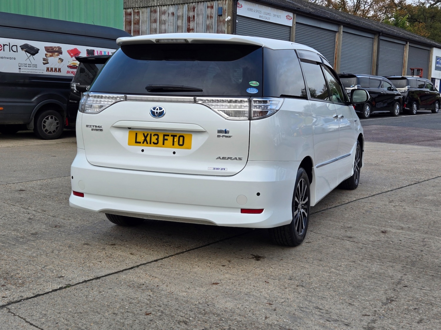 Used Toyota Estima 2013 for sale - 76594732: Photo 6