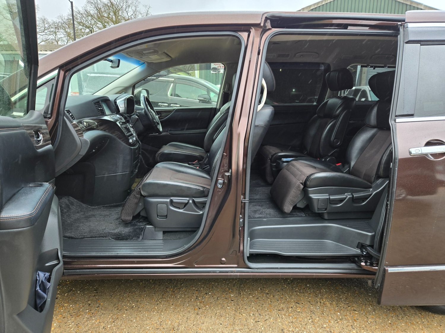 Used Nissan Elgrand 2026 for sale - 77802442: Photo 10