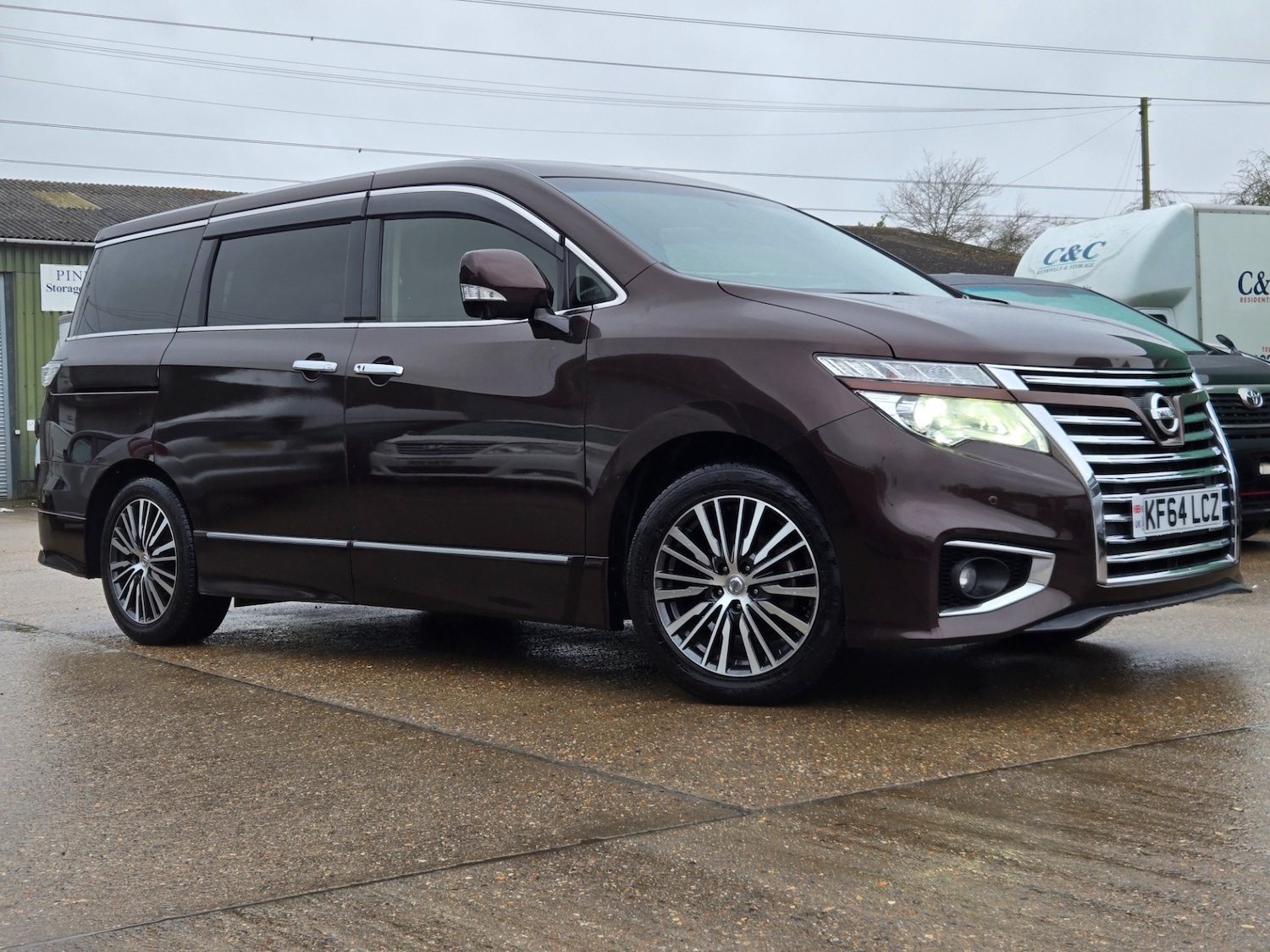 Used Nissan Elgrand 2026 for sale - 77802442: Photo 2