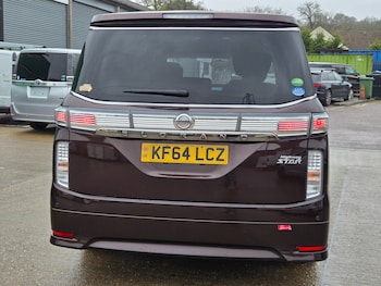 Used Nissan Elgrand 2014 for sale - 77802442: Photo
