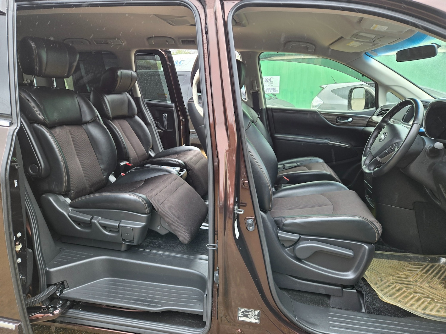 Used Nissan Elgrand 2026 for sale - 77802442: Photo 8