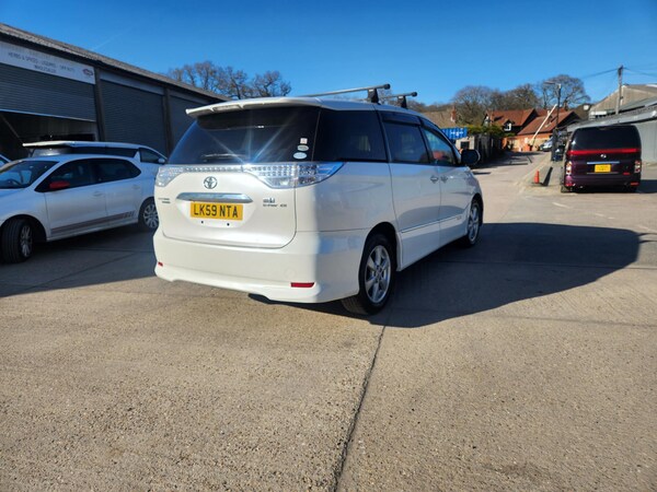 Used Toyota Estima 2010 for sale - 66846258: Photo 4