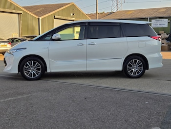 Used Toyota Estima  for sale - 75625774: Photo