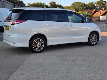 Used Toyota Estima  for sale - 75625774: Photo