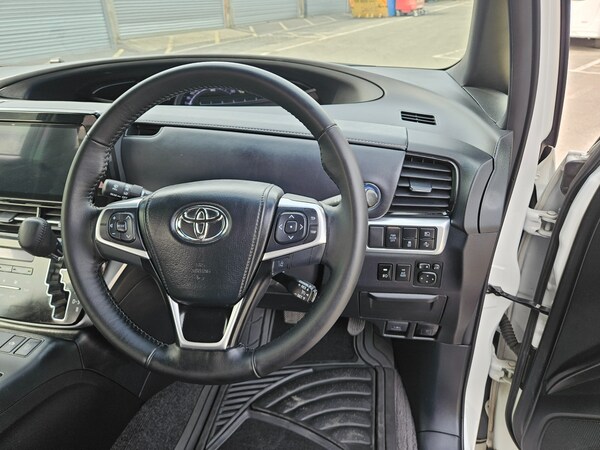 Used Toyota Estima 2018 for sale - 74484642: Photo 17