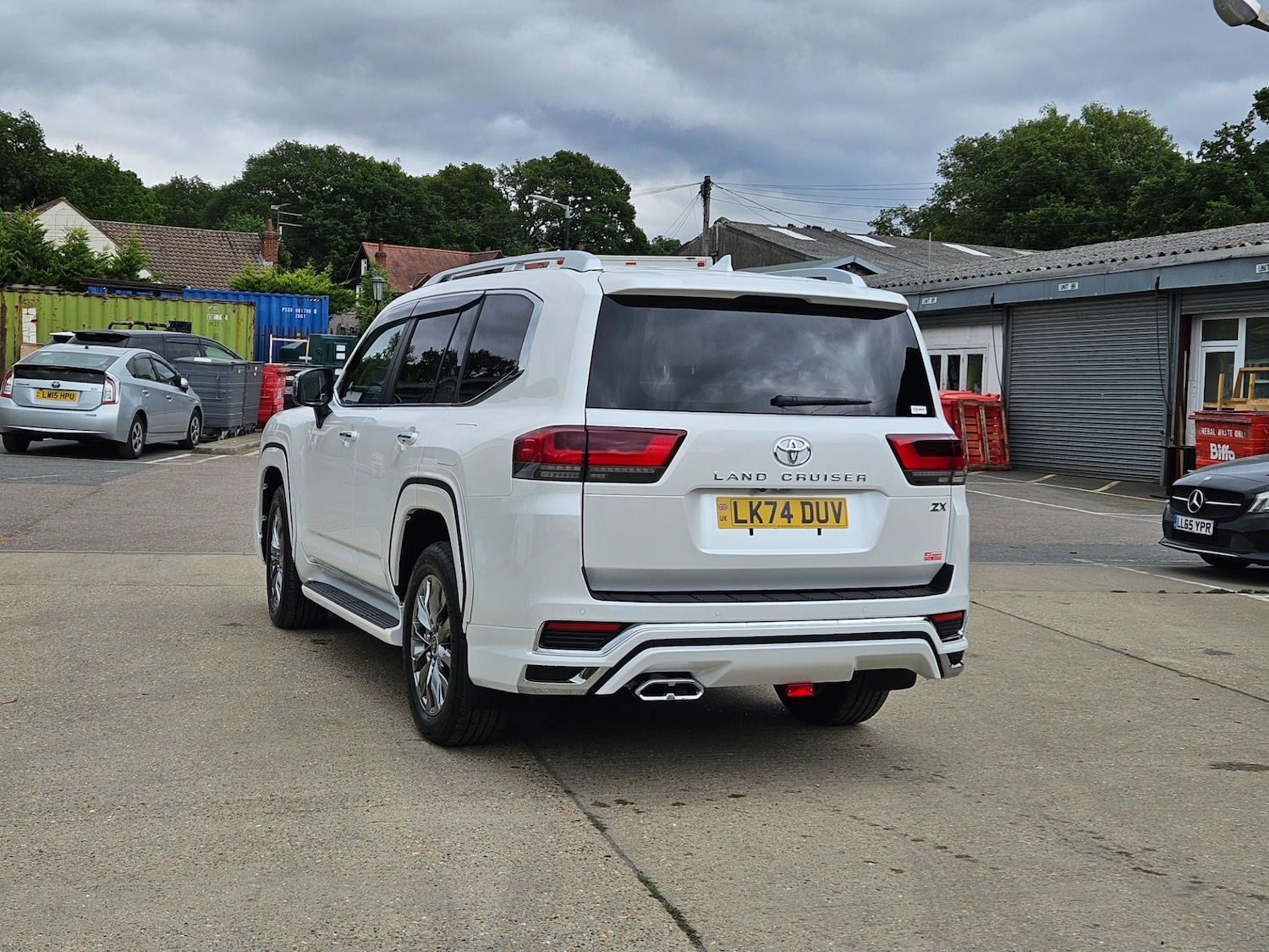 Used Toyota Land Cruiser 2025 for sale - 77399371: Photo 5