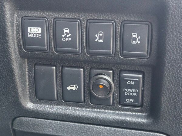 Used Nissan Elgrand 2011 for sale - 72199340: Photo 9